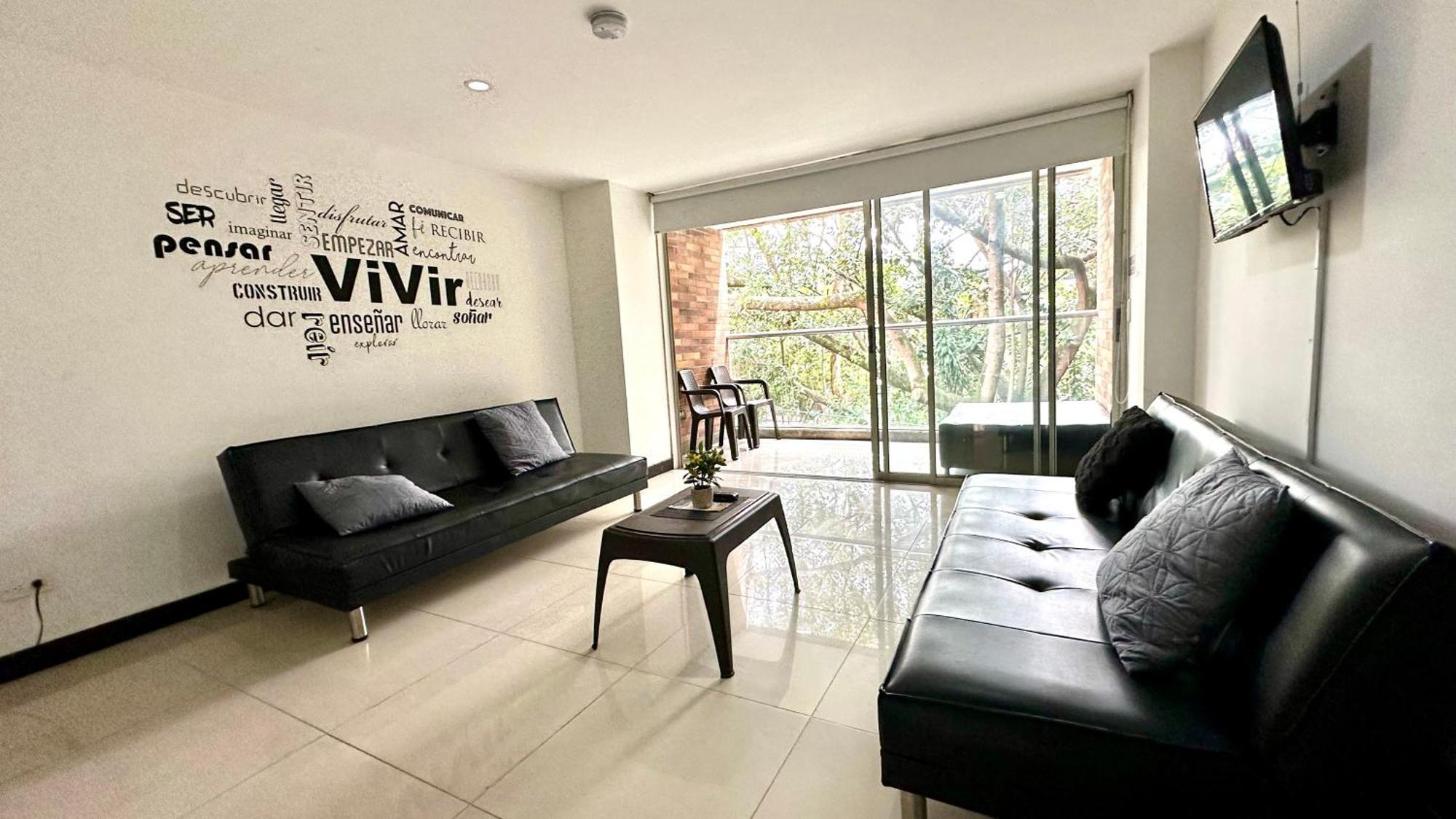 Apto Moderno En Laureles Меделин Екстериор снимка