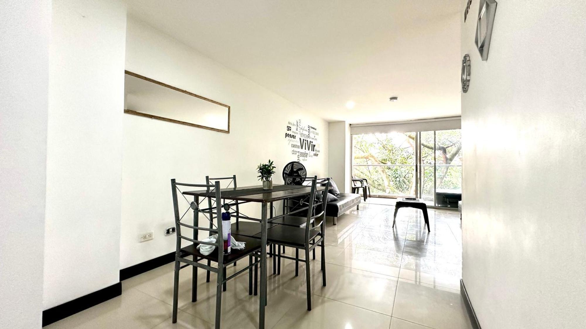 Apto Moderno En Laureles Меделин Екстериор снимка