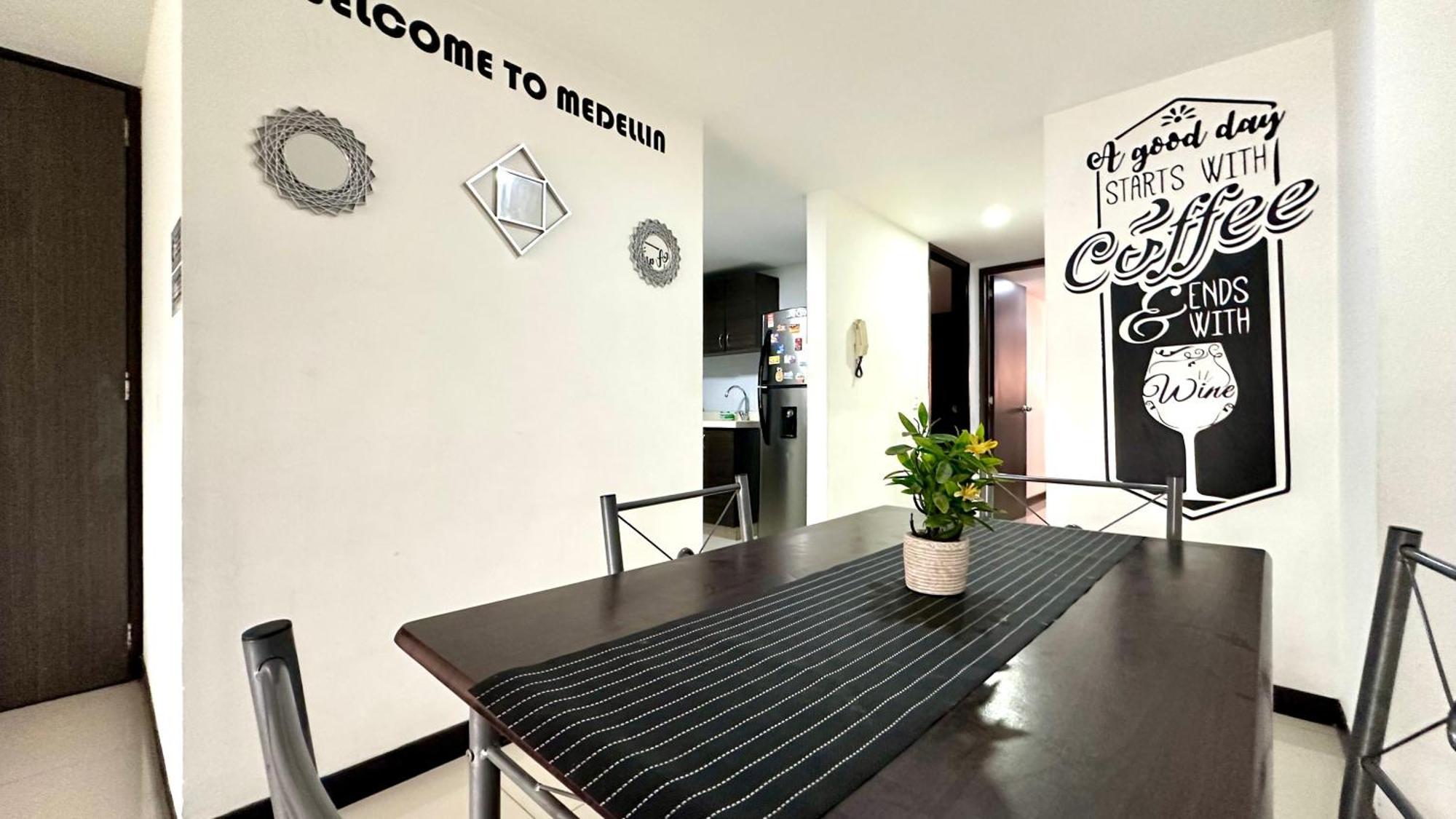 Apto Moderno En Laureles Меделин Екстериор снимка