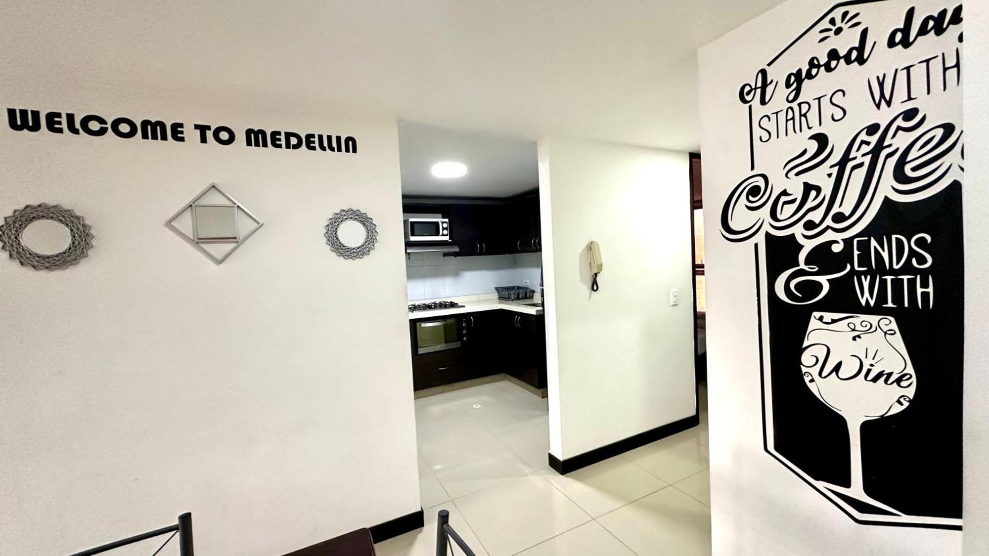 Apto Moderno En Laureles Меделин Екстериор снимка