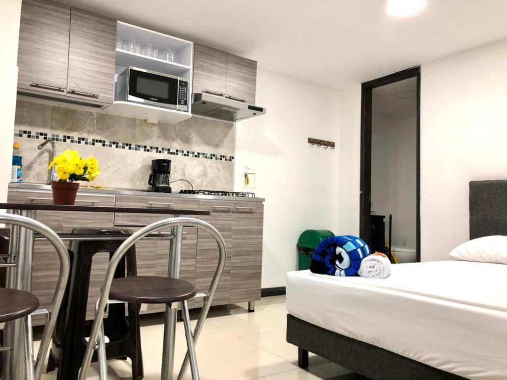 Apto Moderno En Laureles Меделин Екстериор снимка