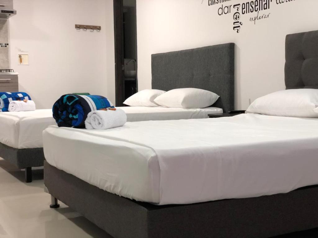 Apto Moderno En Laureles Меделин Екстериор снимка