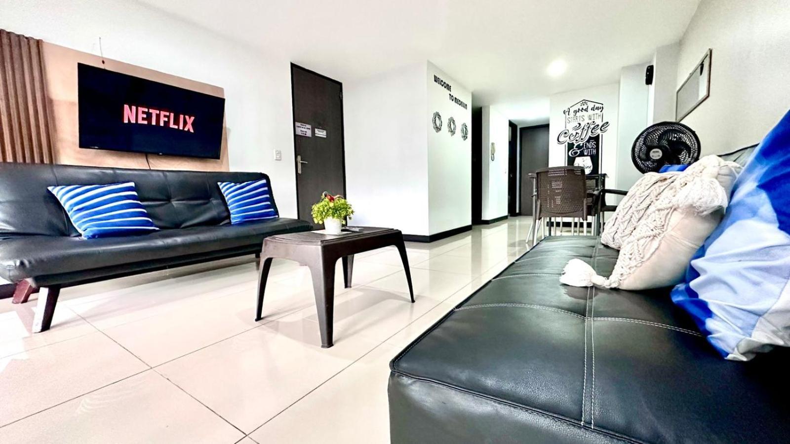 Apto Moderno En Laureles Меделин Екстериор снимка